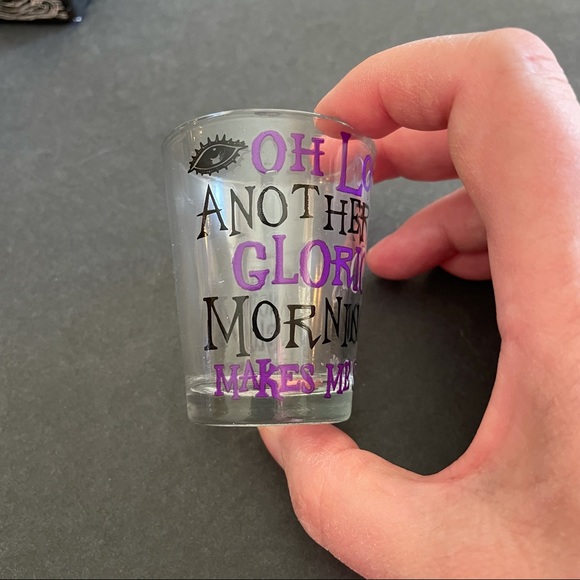 Disney HOCUS POCUS Amuck, Amuck, Amuck & More Sayings Set of 4 Shot Glasses NEW! - Picture 9 of 16